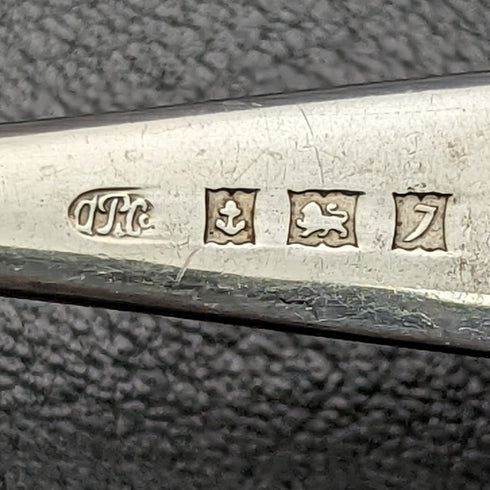 1958 British vintage sterling silver teaspoon set of 6 in a case
